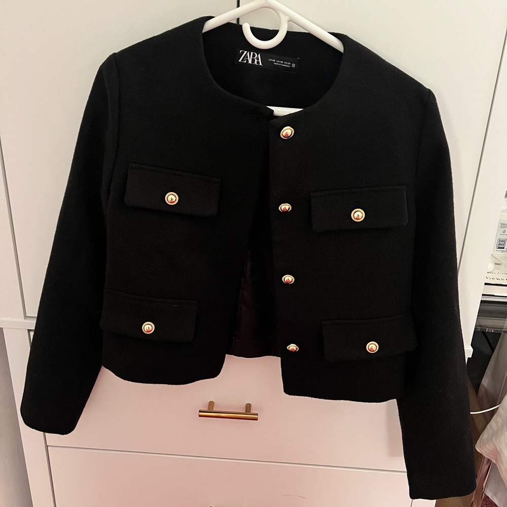 Zara black cropped blazer